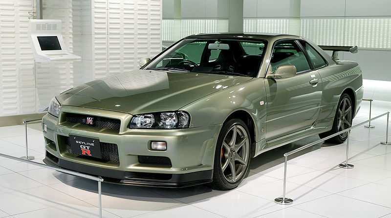 800px-Nissan_Skyline_R34_GT-R_Nür_001